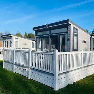 Holiday home Brians With Hot Tub